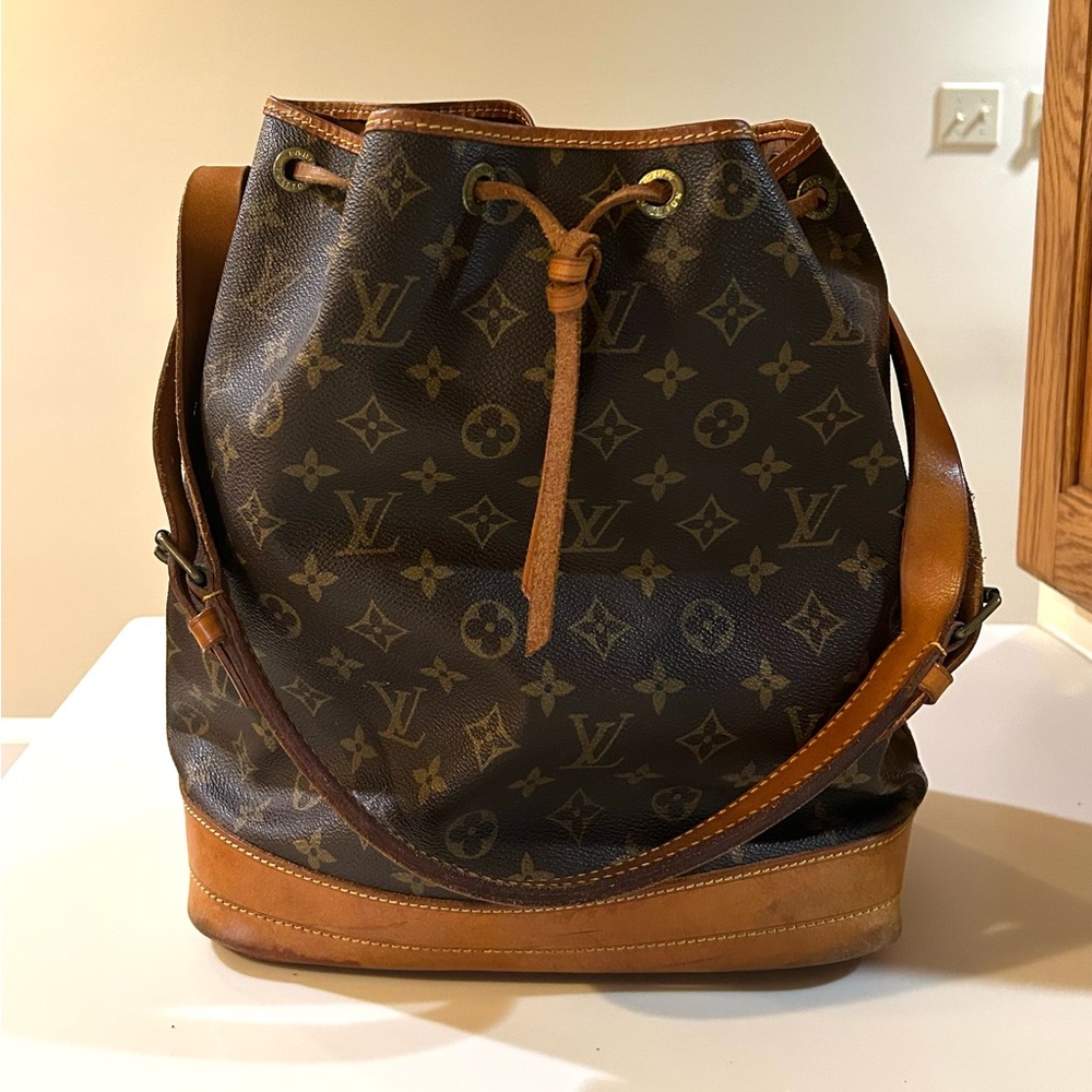 Louis Vuitton Noe Bucket Bag